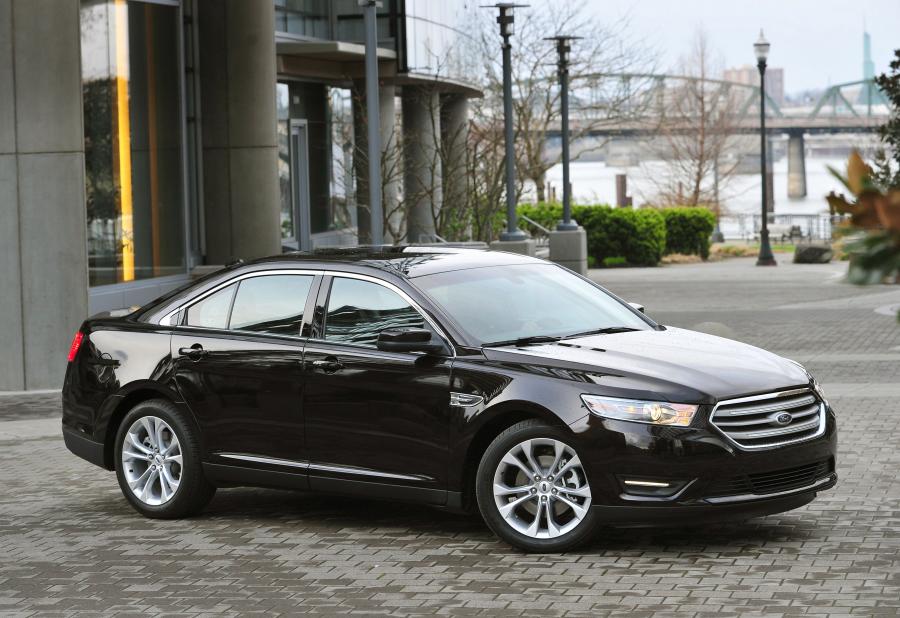  Ford Taurus 2012 года  (фото 27 из 39)
